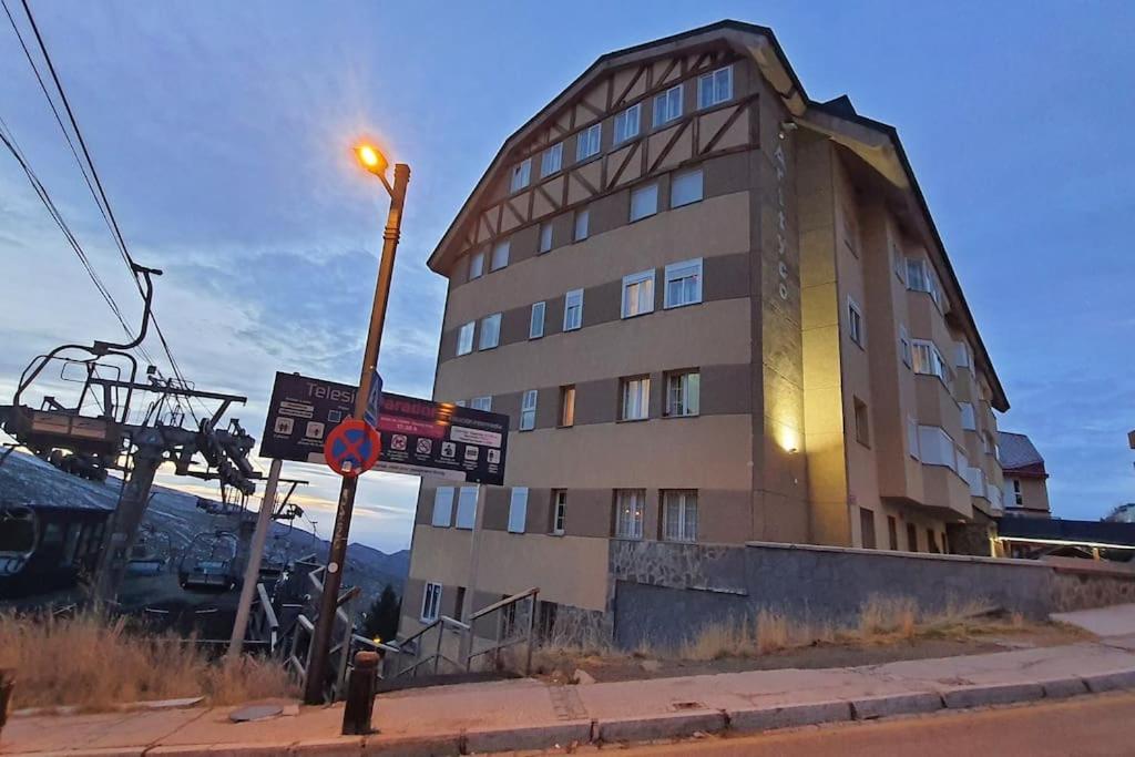 Acogedor Apartamento En Sierra Nevada Con Piscina Acceso Directo A Silla 外观 照片